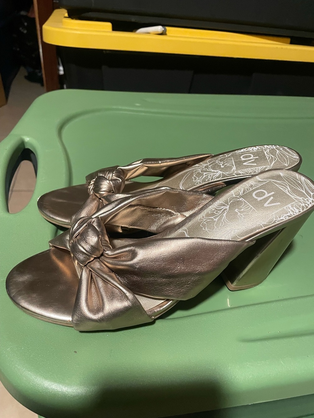 Gold leather  DV Sandie block Sz 8